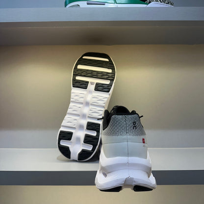 On Running Cloudtilt Black Ivory (Pronta Entrega)