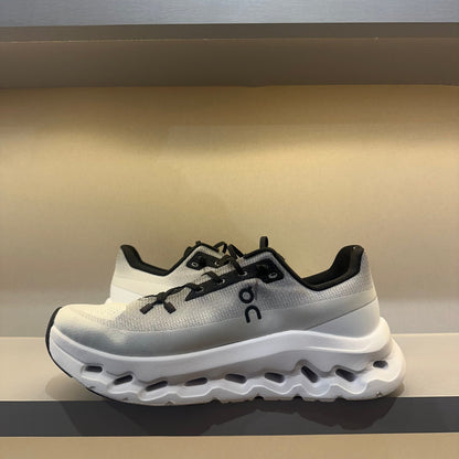 On Running Cloudtilt Black Ivory (Pronta Entrega)